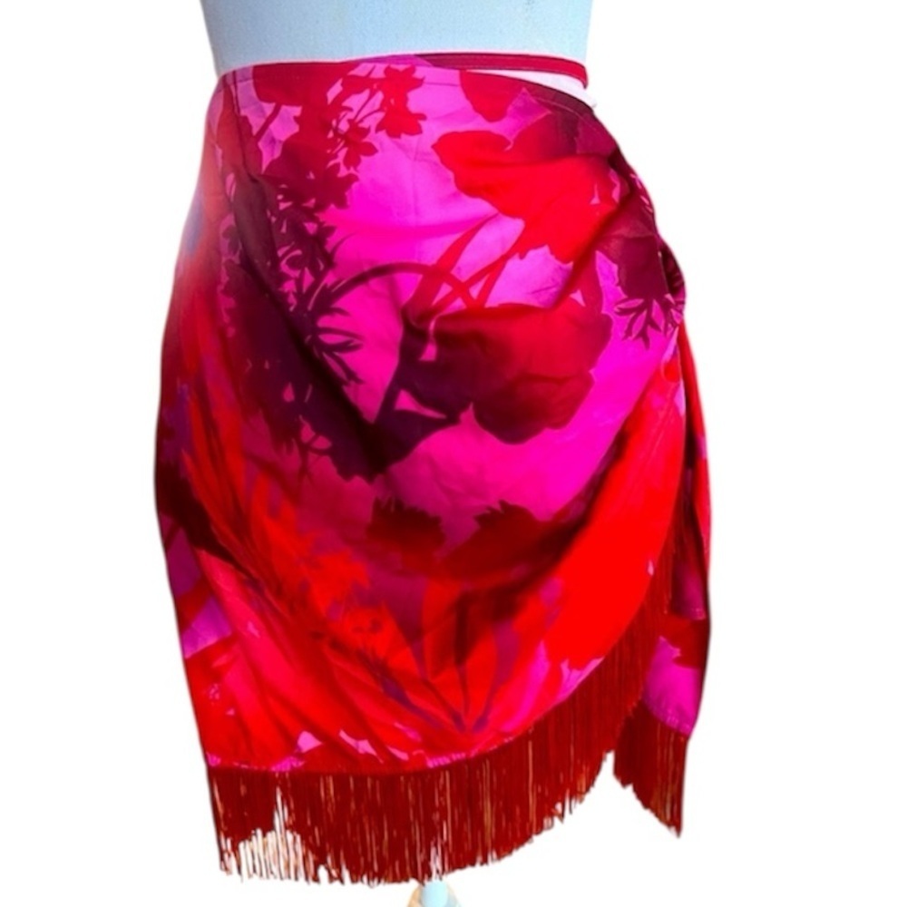 PrettyLittleThing ladies, pink fringe skirt side tie with fringe , NWT size 6 - Picture 2 of 11